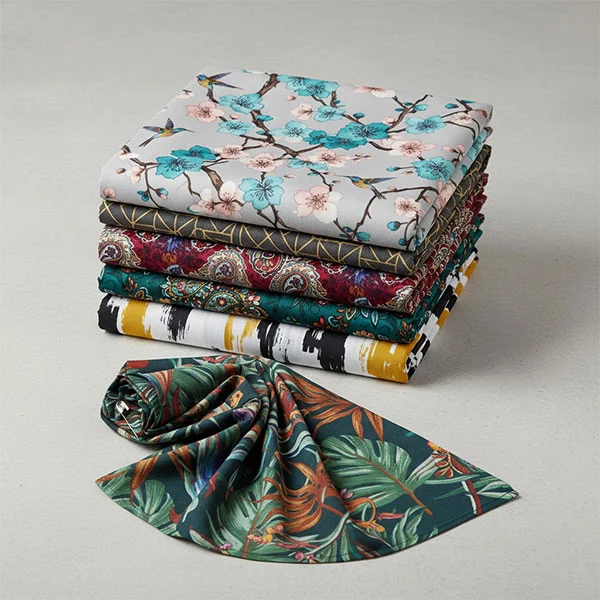 Poliesterrezko biskosa estanpatutako forru-ehuna Poliesterrezko biskosa estanpatutako forru-ehuna